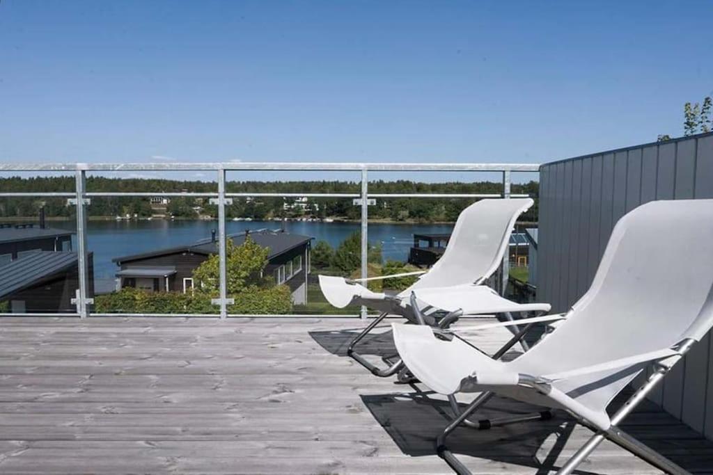 Water Facing Villa With Pool & Sauna Lidingö Exteriör bild